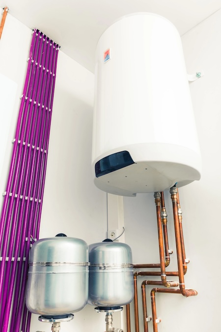 Signs It’s Time to Call a Plumber for Your Water Heater
